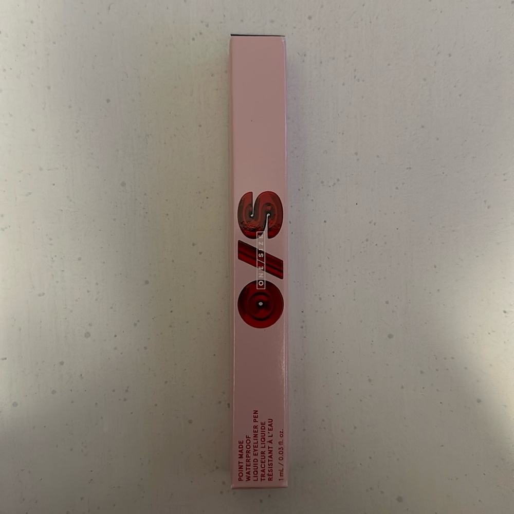 POINT MADE WATERPROOF LIQUID EYELINER PEN in Bossy Blue